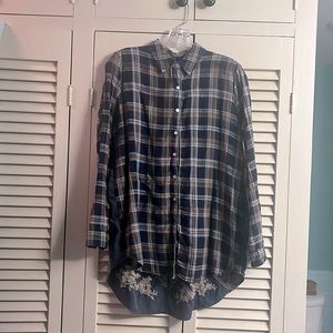 Long sleeve plaid button up